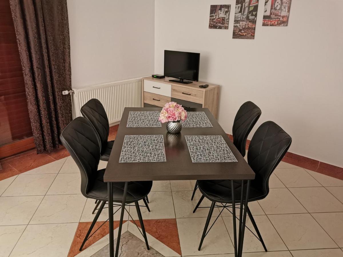Apartmani Prova Tisno Εξωτερικό φωτογραφία
