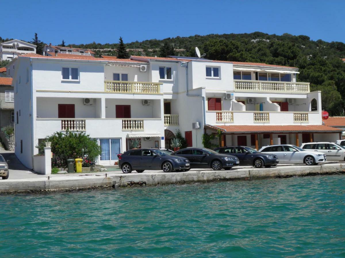 Apartmani Prova Tisno Εξωτερικό φωτογραφία