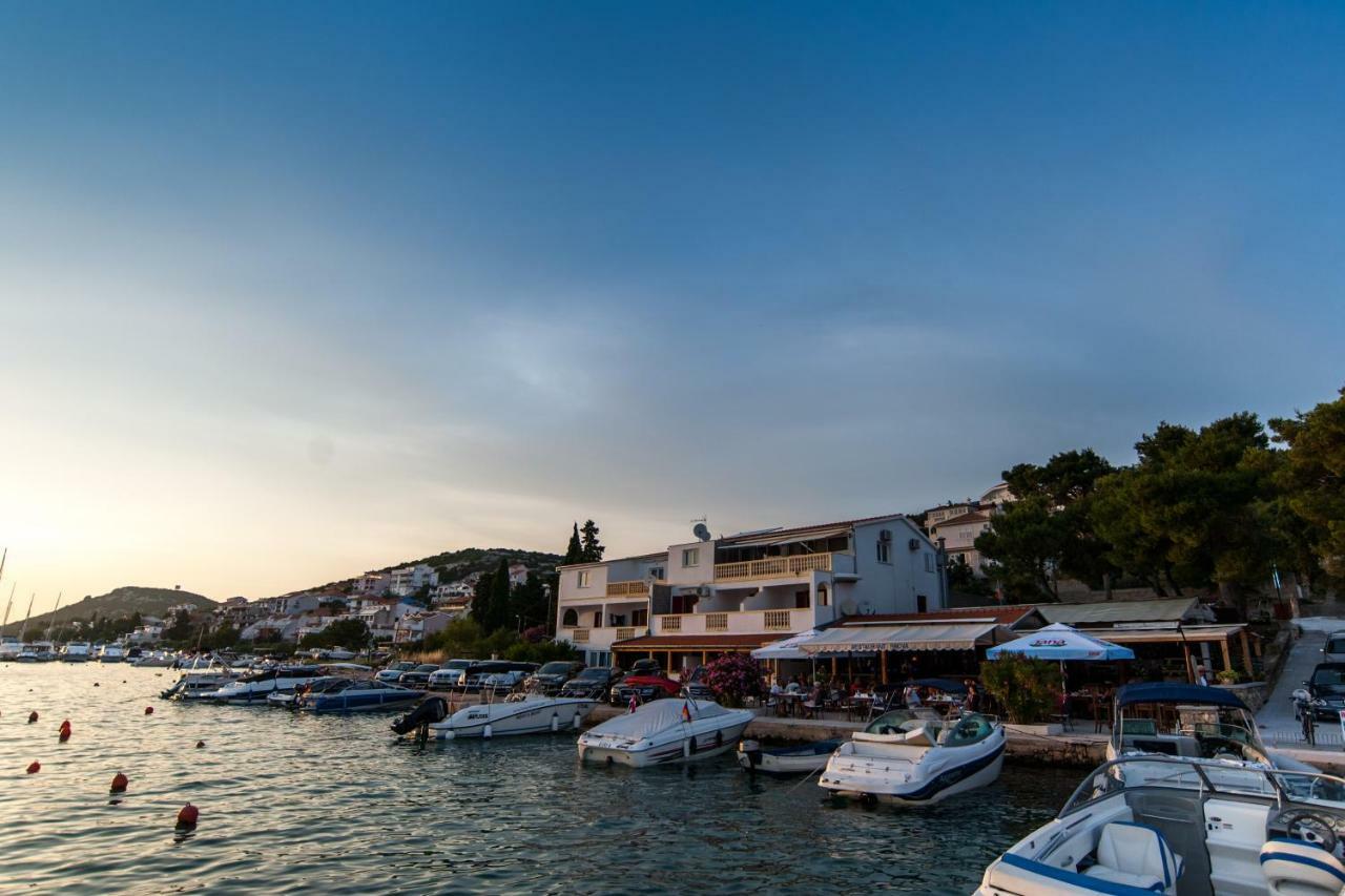 Apartmani Prova Tisno Εξωτερικό φωτογραφία