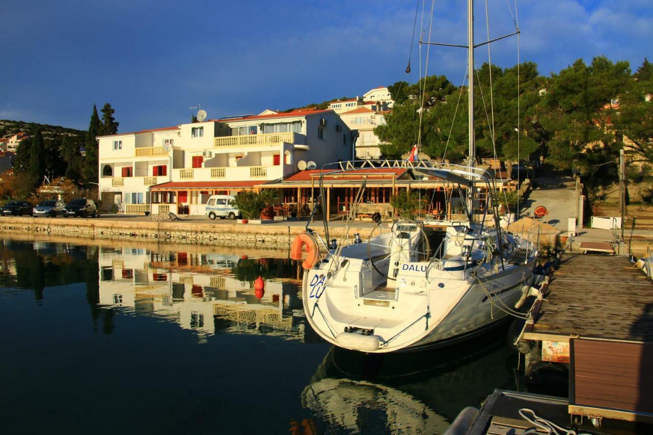 Apartmani Prova Tisno Εξωτερικό φωτογραφία