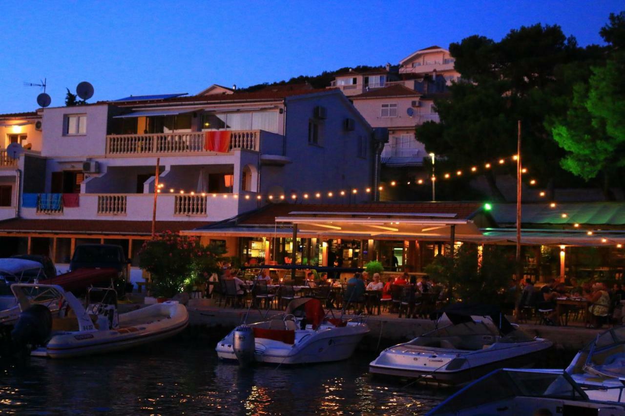 Apartmani Prova Tisno Εξωτερικό φωτογραφία